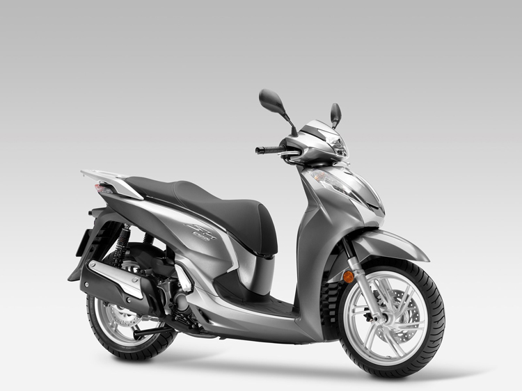 Cận cảnh chiếc Honda SH 300i 2015 - 2