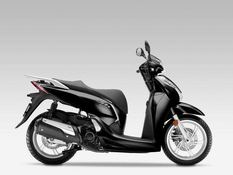 Cận cảnh chiếc Honda SH 300i 2015 - 11