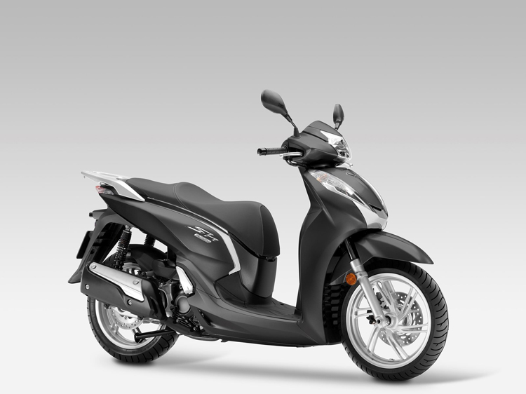 Cận cảnh chiếc Honda SH 300i 2015 - 14