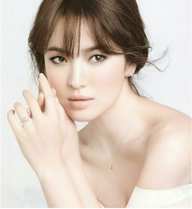 Song Hye Kyo nổi tiếng với vẻ đẹp tựa như nữ thần khiến bất kỳ ai cũng đều xao xuyến.