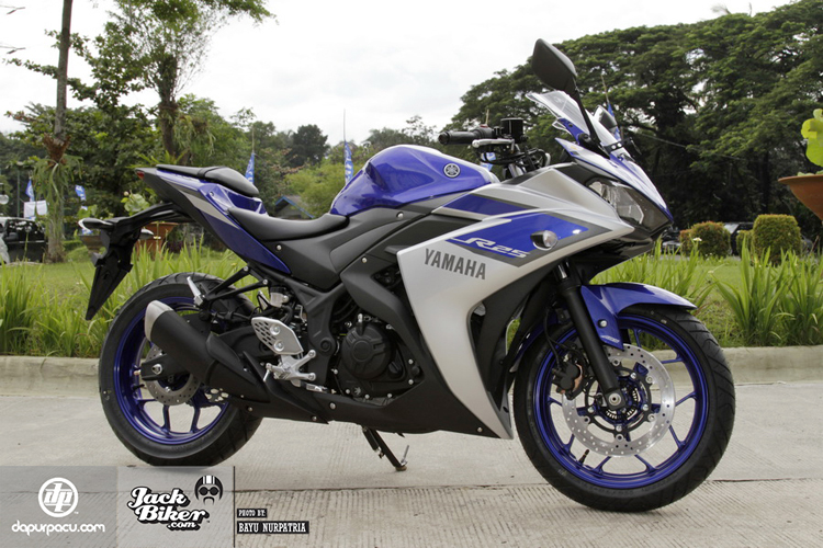 Ngắm chi tiết chiếc Yamaha R25 ABS mới - 2