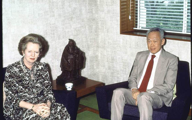 Cựu Thủ tướng Singapore Lý Quang Diệu tiếp cựu Thủ tướng Anh Margaret Thatcher vào năm 1985.