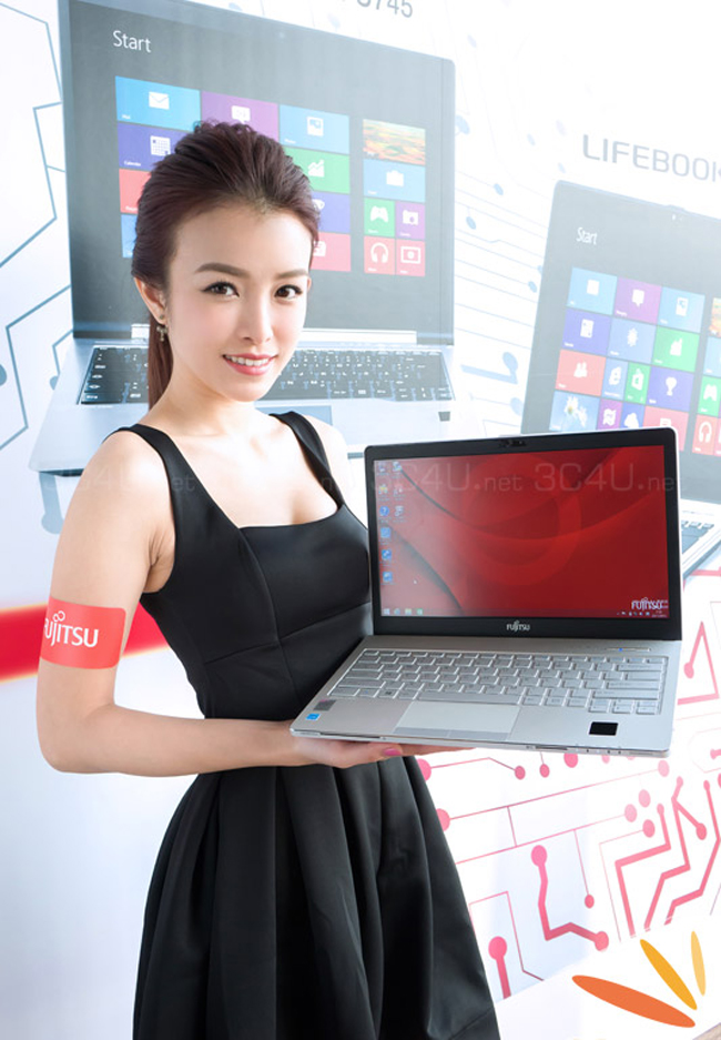 Dàn hotgirl xinh đẹp tạo dáng bên laptop - 4