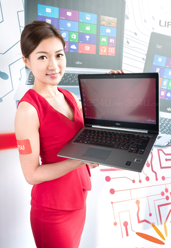 Dàn hotgirl xinh đẹp tạo dáng bên laptop - 3