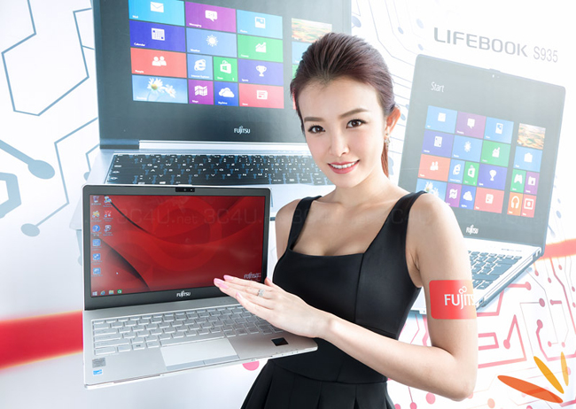 Dàn hotgirl xinh đẹp tạo dáng bên laptop - 9