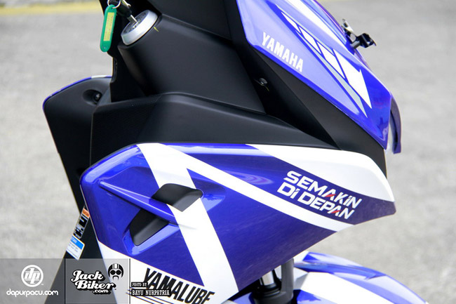 Yamaha Aerox 125LC mới sở hữu chiều dài tổng thể 1.857 mm, rộng 742 mm, cao 1.070 mm và chiều dài cơ sở 1.265 mm.