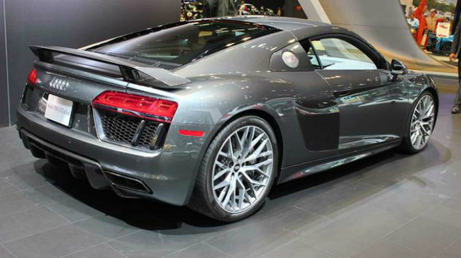 Audi R8 V10 Plus.