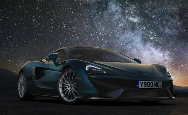 5. McLaren 570GT: Dù không phải McLaren P1 nhưng McLaren 570GT là một siêu xe thực chất. Xe mang động cơ tăng áp kép V8, dung tích 3.8 lít, sản sinh công suất 562 mã lực.