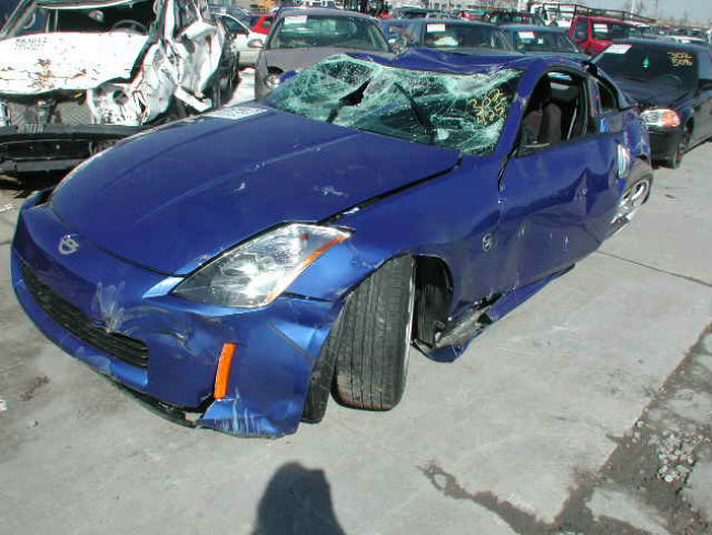 1. Nissan 350Z: theo IIHS trong giai đoạn 2005-2008 tỷ lệ tử vong lên tới 143 người/1 triệu xe.