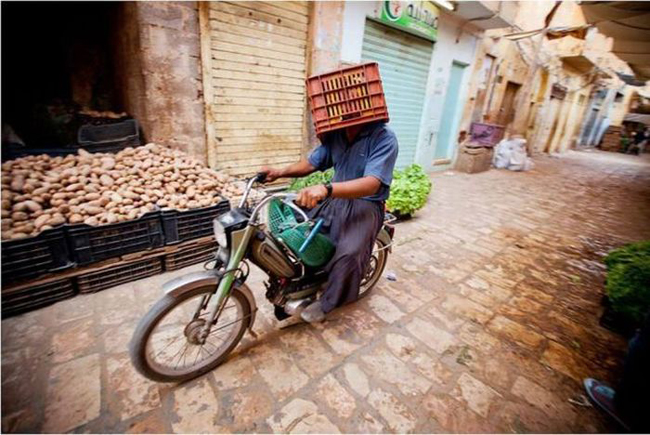 Mũ bảo hiểm này thì &#34;hổ báo&#34; quá.