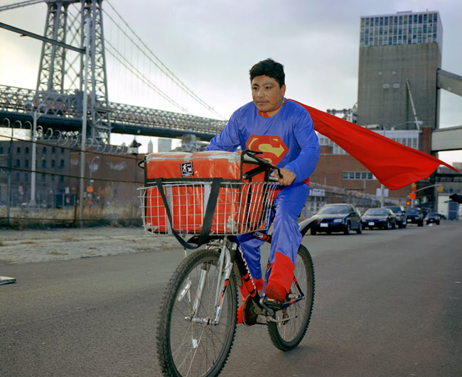 Super Man hãy giao quà cho nàng đúng giờ hộ ta!