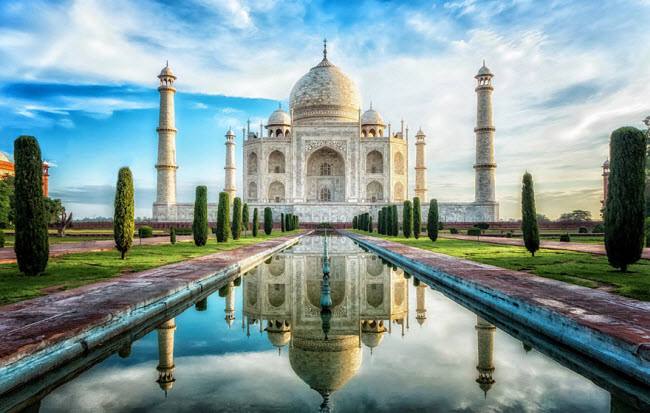 Vẻ tráng lệ của đền thờ Taj Mahal ở Ấn Độ