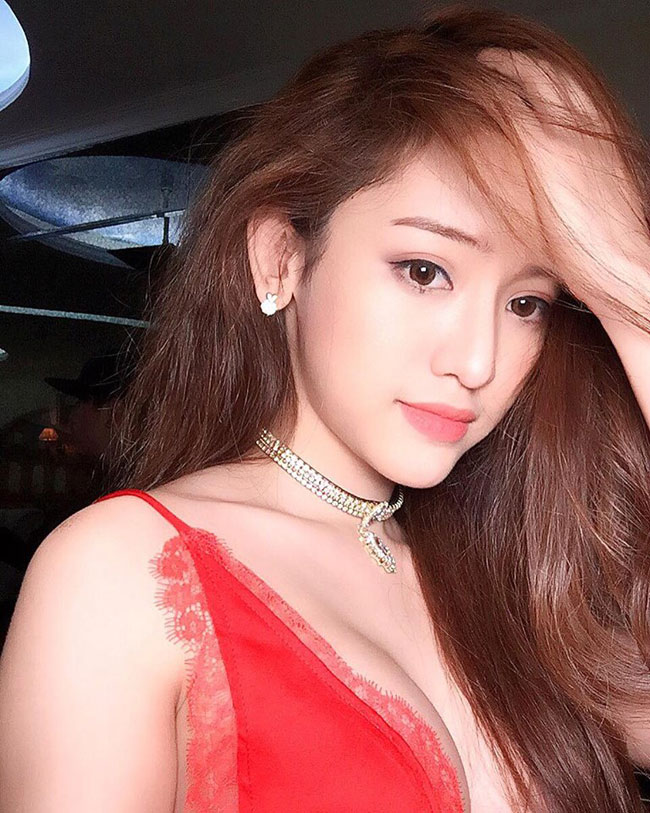 Tuy vậy, cuộc&nbsp;sống sang chảnh của hot girl Cà Mau khiến nhiều người phải chú ý.&nbsp;