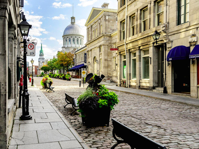 Montreal là thành phố nói tiếng Pháp nhiều thứ hai trên thế giới, sau Paris. Tại đây bạn có thể thăm nhiều bảo tàng tầm cỡ thế giới, và đi dạo trên những con đường cổ kính lát sỏi.