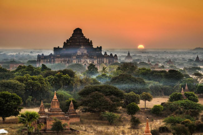 Thành phố Bagan ở Myanmar là một trong những địa điểm du lịch nổi tiếng thế giới, với hàng nghìn ngôi đền trên khu vực rộng lớn và mỗi công trình có một lịch sử riêng.