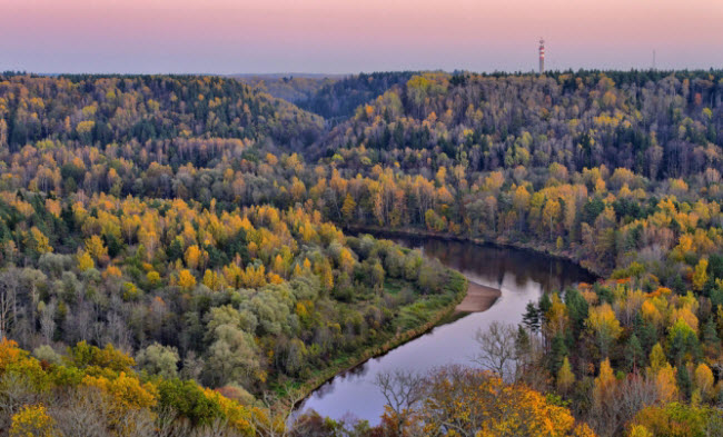 Phong cảnh thiên nhiên tuyệt đẹp tại vùng Sigulda.