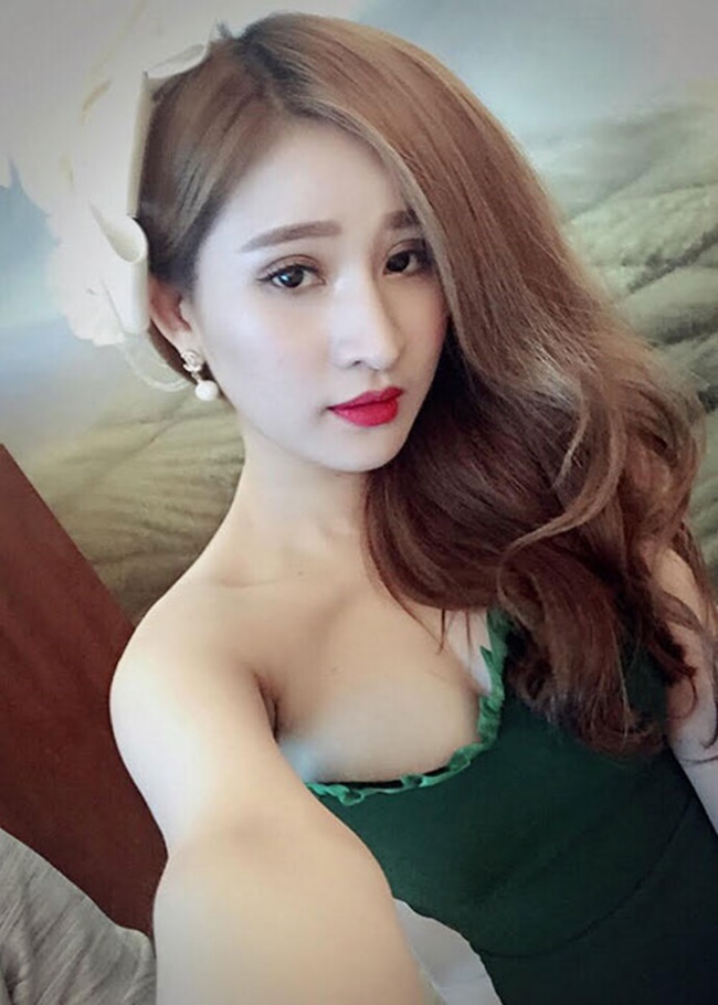 Cô hot girl tự tin vào nhan sắc và tài năng của mình sẽ sớm tìm kiếm được người chồng trong mộng.