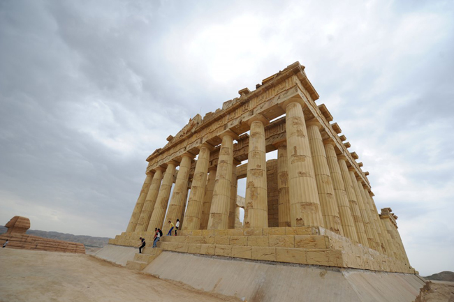 Đền Parthenon &#40;Hy Lạp&#41; “nhái” ở một công viên tại Lan Châu, Cam Túc.