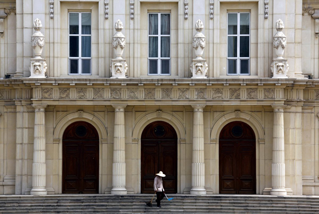 Một khách sạn 5 sao ở Bắc Kinh nhái lâu đài Château Maisons-Laffitte nổi tiếng của Pháp.