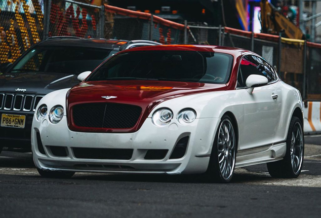 Chiếc Bentley khoe sắc trên đường phố New York những ngày diễn cảnh đua xe của hàng trăm xế hộp trong phim.