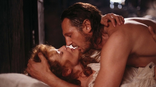 Jessica Lange và Liam Neeson tạo nên một phản ứng hóa học tuyệt vời trong &#34;Rob Roy&#34; 1995.