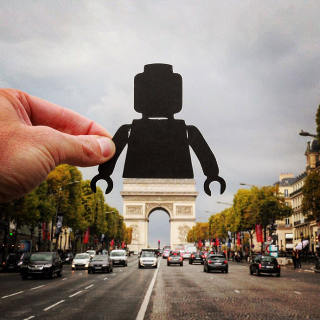 Khải hoàn môn ở Paris biến thành hình lego vui nhộn.