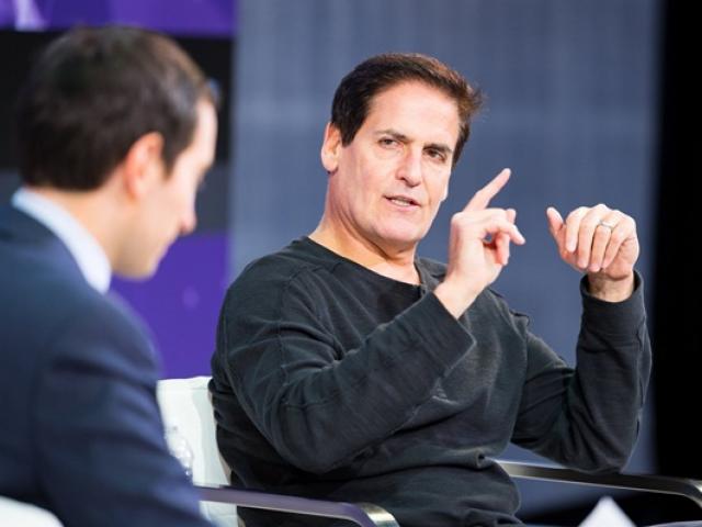 "Nằm lòng" 3 bí quyết của tỷ phú Mark Cuban để luôn "rủng rỉnh" tiền trong năm mới