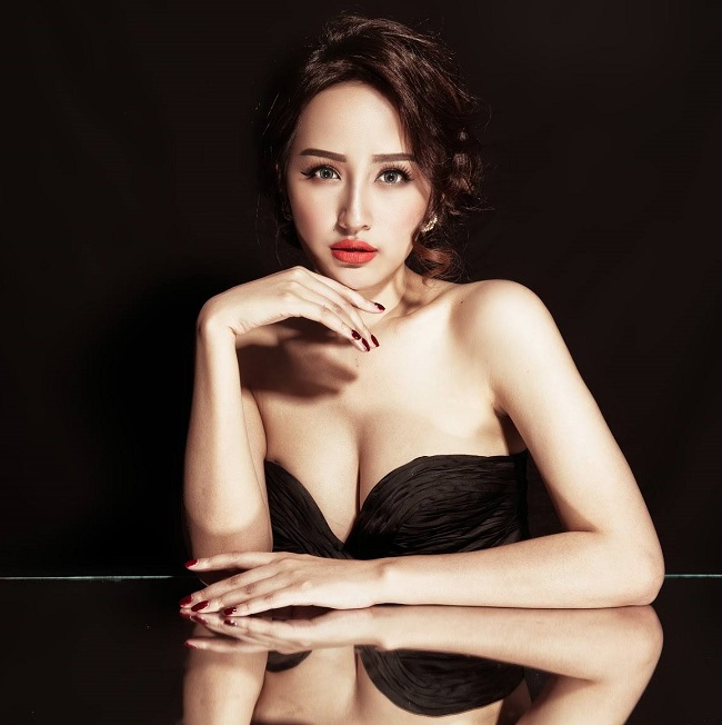 Mai Phương Thúy, Phan Anh &#34;cầm cân nảy mực&#34; Hoa hậu Hoàn vũ Việt Nam - 1