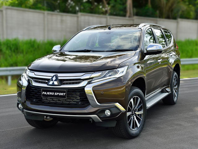 Mitsubishi Pajero Sport tại Việt Nam tăng giá - 1
