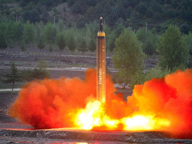 Tên lửa đạn đạo Triều Tiên phát nổ, rơi xuống TP 200.000 người?