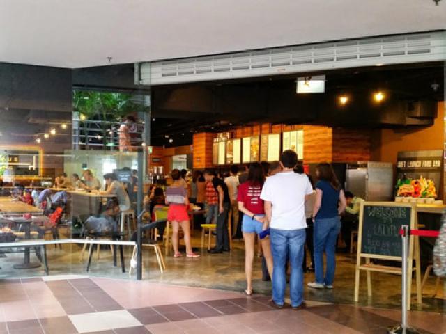 Khu ăn uống sang trọng khó tin của ĐHQG Singapore