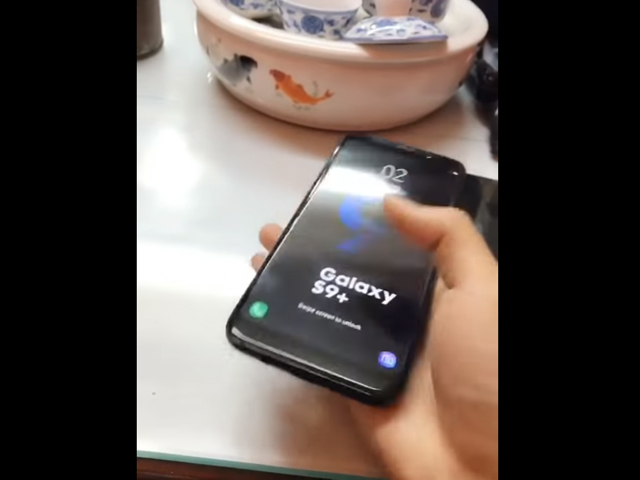 Đã có video trên tay Galaxy S9+ ”nhái”