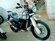 Thế giới xe - Royal Enfield Himalayan rò rỉ màu sắc rằn ri mới