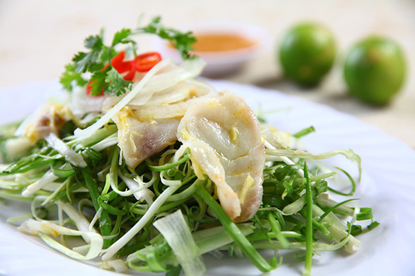 Có một quán Gỏi cá gia truyền 3 đời, chỉ bán 40 dĩa 1 ngày, ăn là nghiền ở Sài Gòn - 1