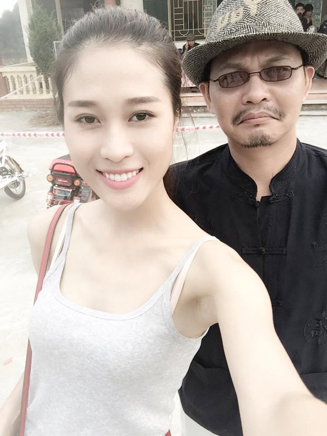 Nữ diễn viên Cẩm Nhung được nghệ sĩ Trung Hiếu nhiều lần mời hợp tác đóng phim chung.