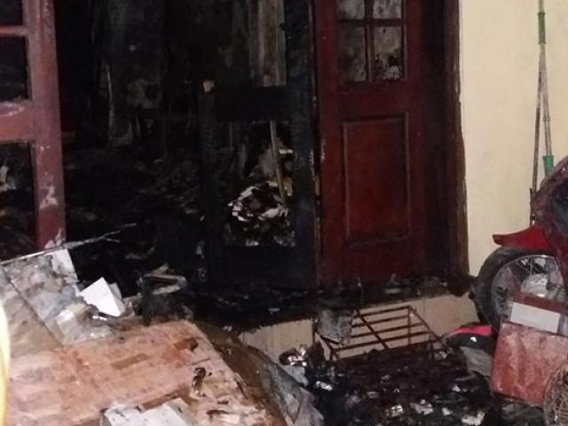 HN: Cháy nhà 3 tầng, 4 mẹ con thoát chết nhờ “bảo bối” cứu hỏa này