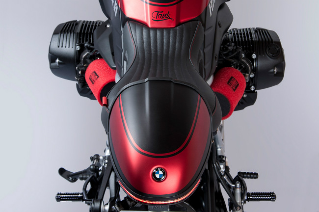 Cận cảnh phía đuôi xe của BMW R9T được tuốt theo phong cách điển hình của Cafe Racer.