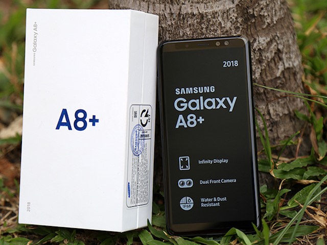 ”Đập hộp” Galaxy A8+ bản thương mại mới ra mắt