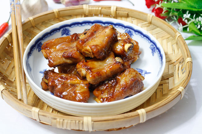 Sườn rim mật ong sánh vàng, thơm ngon khiến chồng con gắp lia lịa - 9