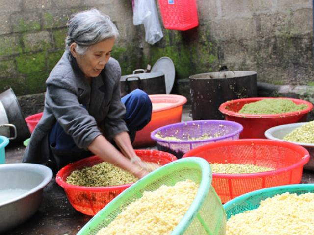 Độc đáo làng nghề làm bánh ”tiến Vua” chỉ vào dịp Tết