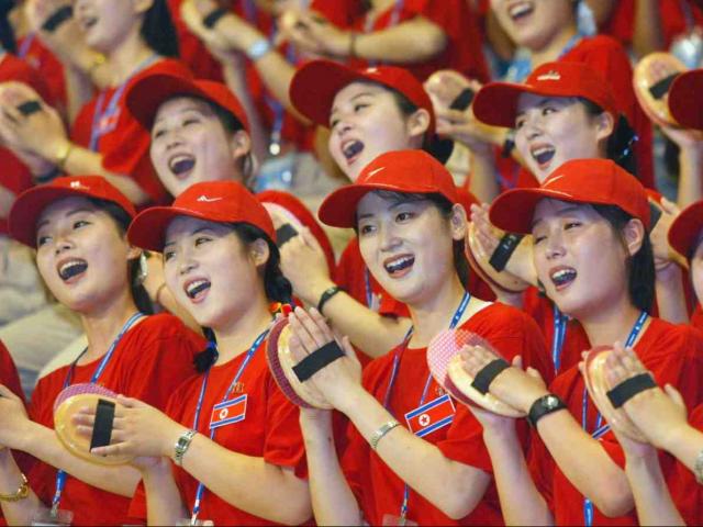 Ngắm “đội quân” toàn mỹ nữ của Triều Tiên đi cổ vũ ở nước ngoài