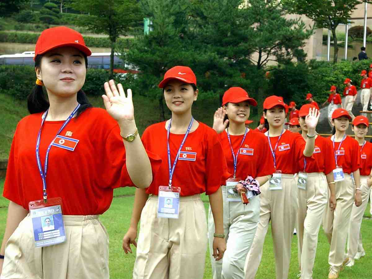 Ngắm “đội quân&#34; toàn mỹ nữ của Triều Tiên đi cổ vũ ở nước ngoài - 4