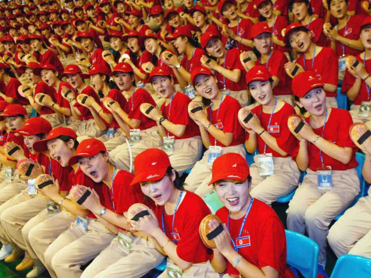 Ngắm “đội quân&#34; toàn mỹ nữ của Triều Tiên đi cổ vũ ở nước ngoài - 1
