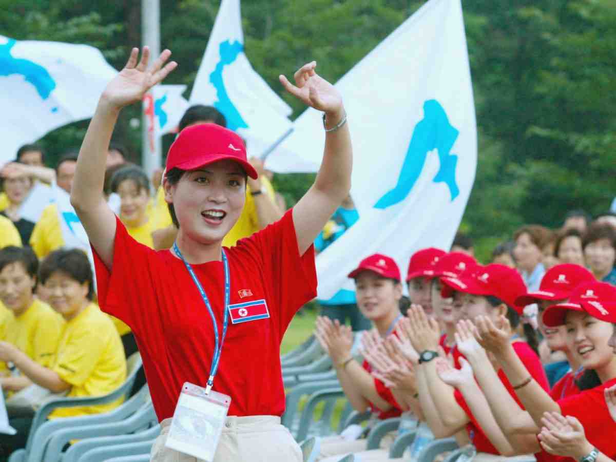 Ngắm “đội quân&#34; toàn mỹ nữ của Triều Tiên đi cổ vũ ở nước ngoài - 3