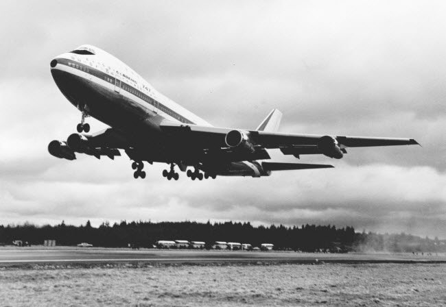 Nhà máy lắp ráp Everett được xây dựng từ năm 1967 để sản xuất máy bay Boeing 747.