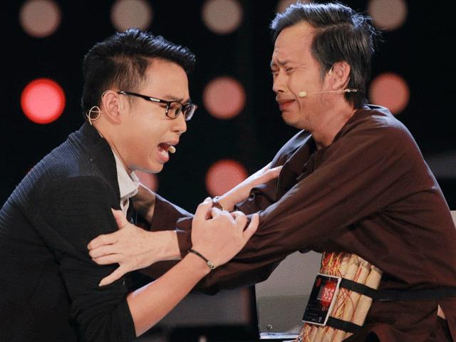 Hoài Linh bị cắt vai trên sân khấu hài Tết khi diễn cùng đàn em