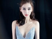 Phim - Bà xã Huỳnh Hiểu Minh diện váy hai dây sexy khoe ngực đầy