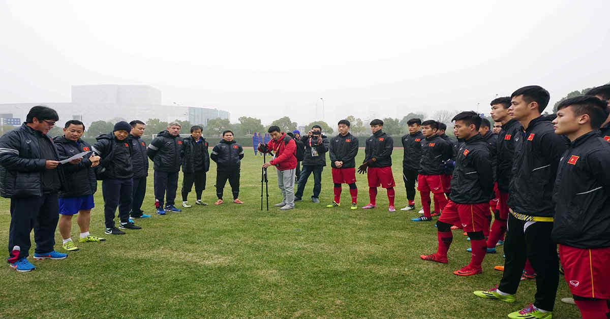 Đại chiến U23 VN - Iraq: Công Phượng, Quang Hải được lệnh làm gì? - 1