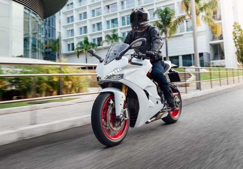 Ducati SuperSport S xuất hiện trong màu trắng tinh khôi Star White Silk - 1