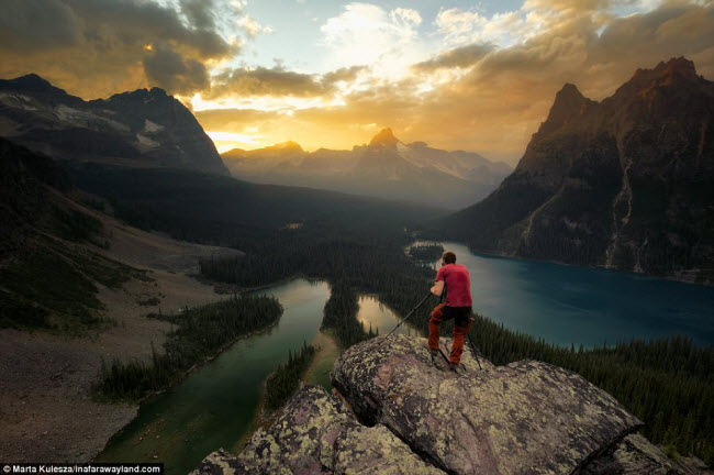 Khung cảnh hùng vĩ tại cao nguyên Opabin gần hồ O&#39;Hara ở British Columbia, Canada.